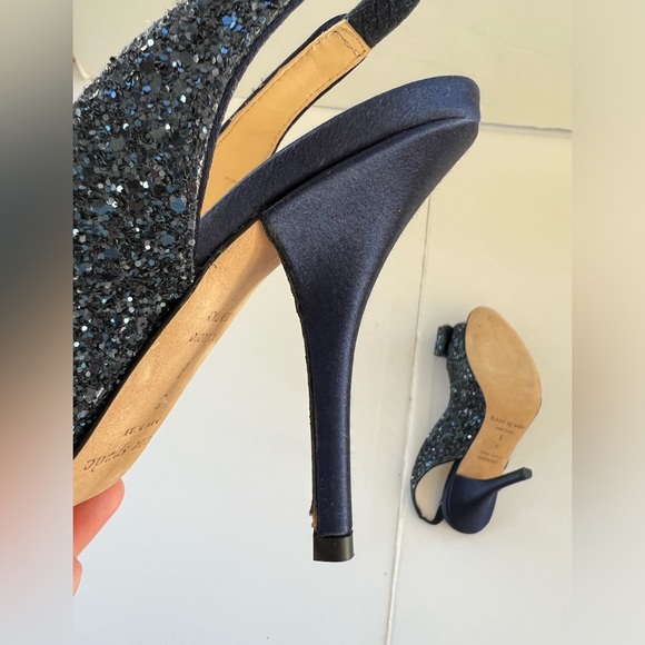 KATE SPADE - CHARM GLITTER PUMP, NAVY
*Barely worn* - Picture 8 of 11